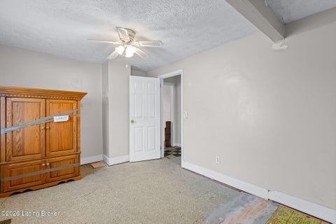 Tiny photo for 10509 Fairview Ave, Jeffersontown, KY 40299 (MLS # 1728989)