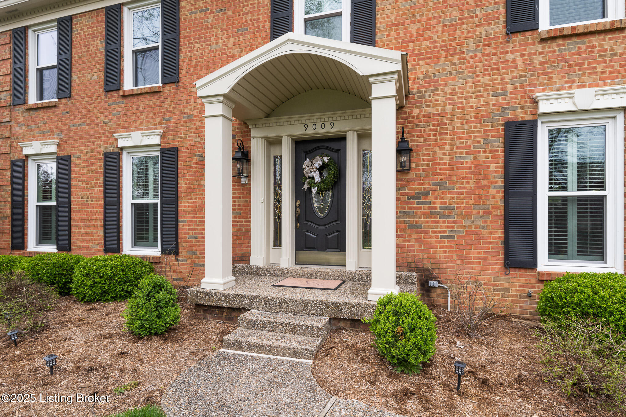 9009 Hurstwood Ct, Louisville, Kentucky image 3