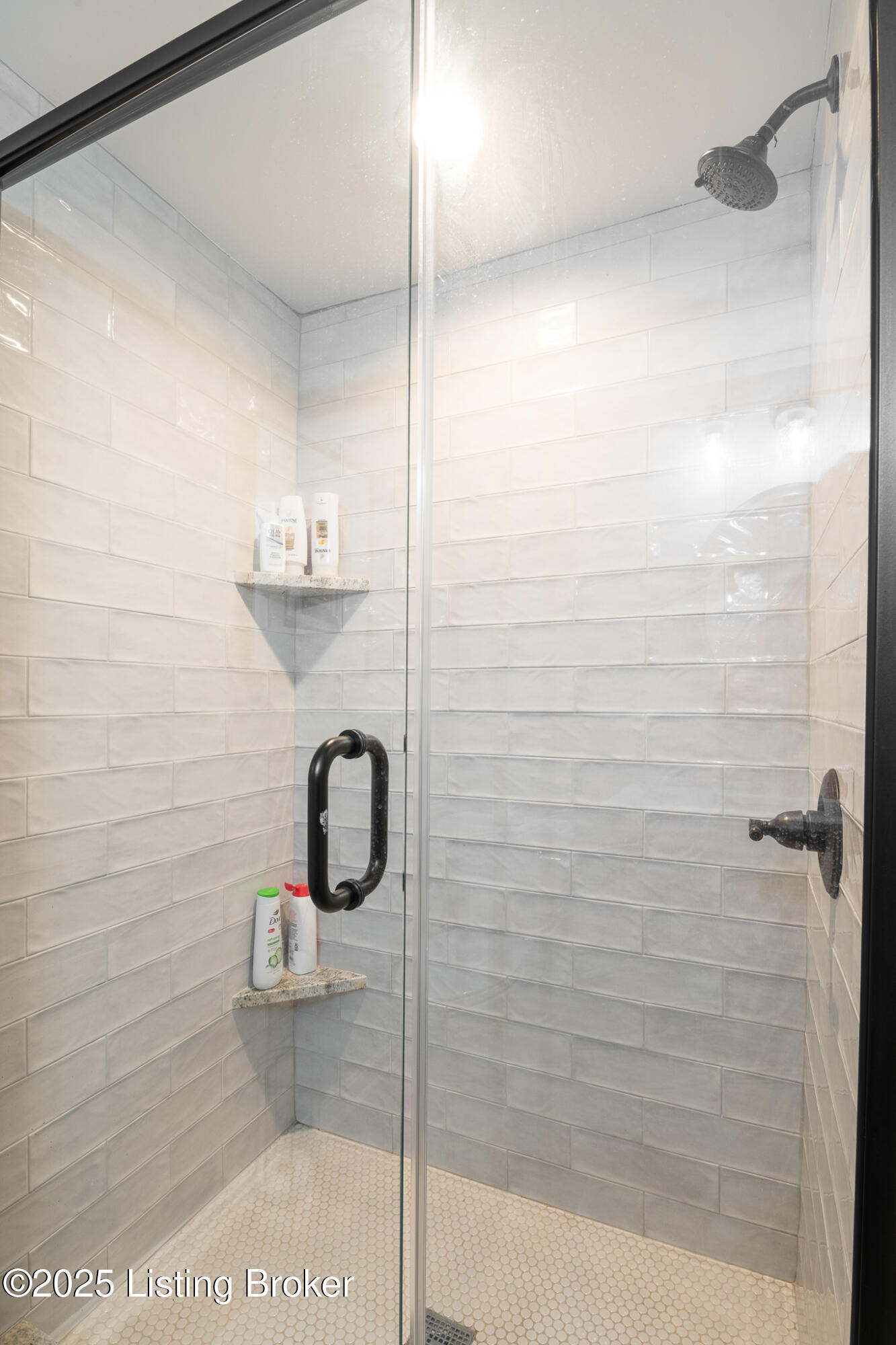 9009 Hurstwood Ct, Louisville, Kentucky image 39