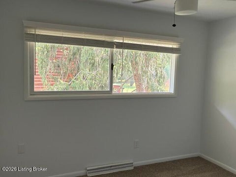 Tiny photo for 1233 Vance Ave, New Albany, IN 47150 (MLS # 1729772)