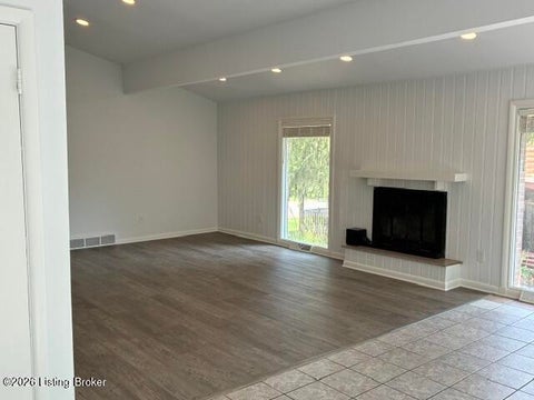 Tiny photo for 1233 Vance Ave, New Albany, IN 47150 (MLS # 1729772)
