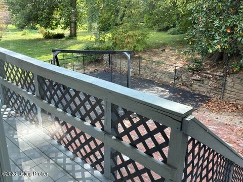 Tiny photo for 1233 Vance Ave, New Albany, IN 47150 (MLS # 1729772)