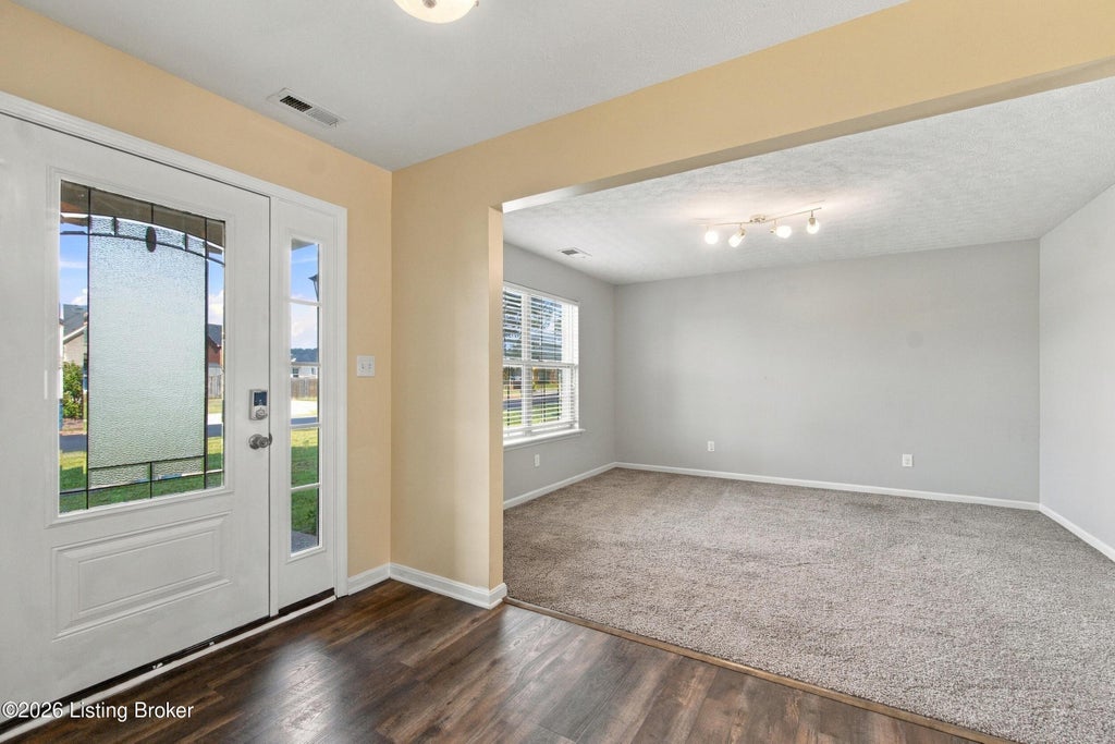 Photo of 142 Reserves Blvd, Shepherdsville, KY 40165 (MLS # 1729810)
