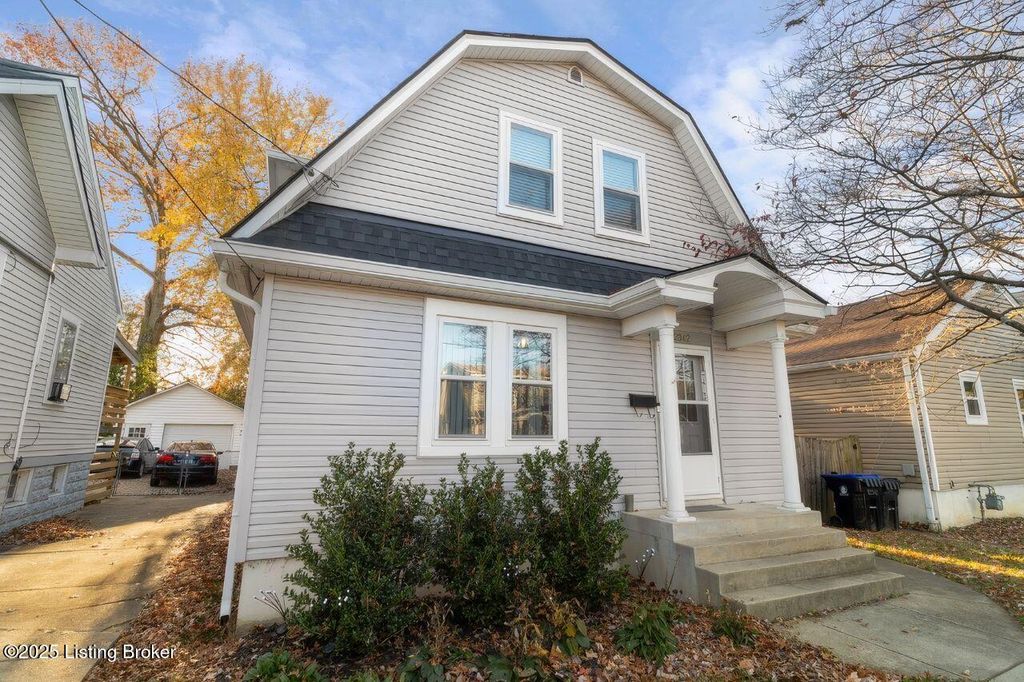 Photo of 2342 Lansdowne Ave, Louisville, KY 40217 (MLS # 1706972)