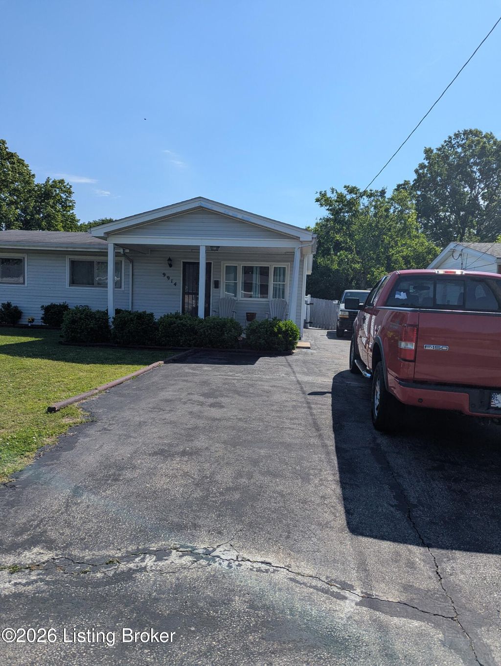 Photo of 9914 Scrim Ave, Louisville, KY 40272 (MLS # 1716213)