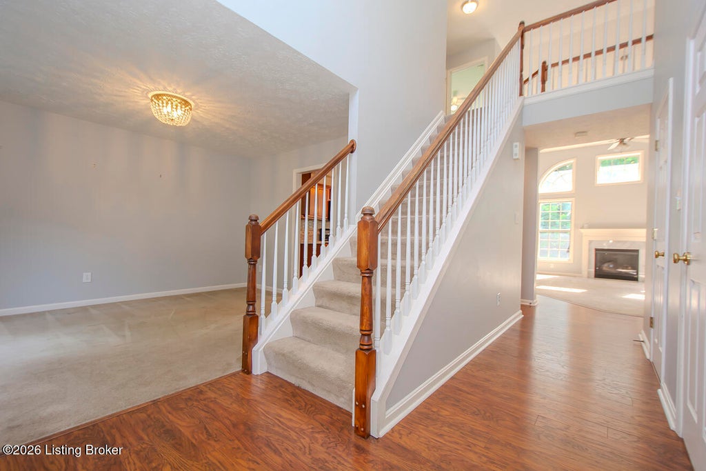 Photo of 1601 Keever Ct, Louisville, KY 40245 (MLS # 1721889)