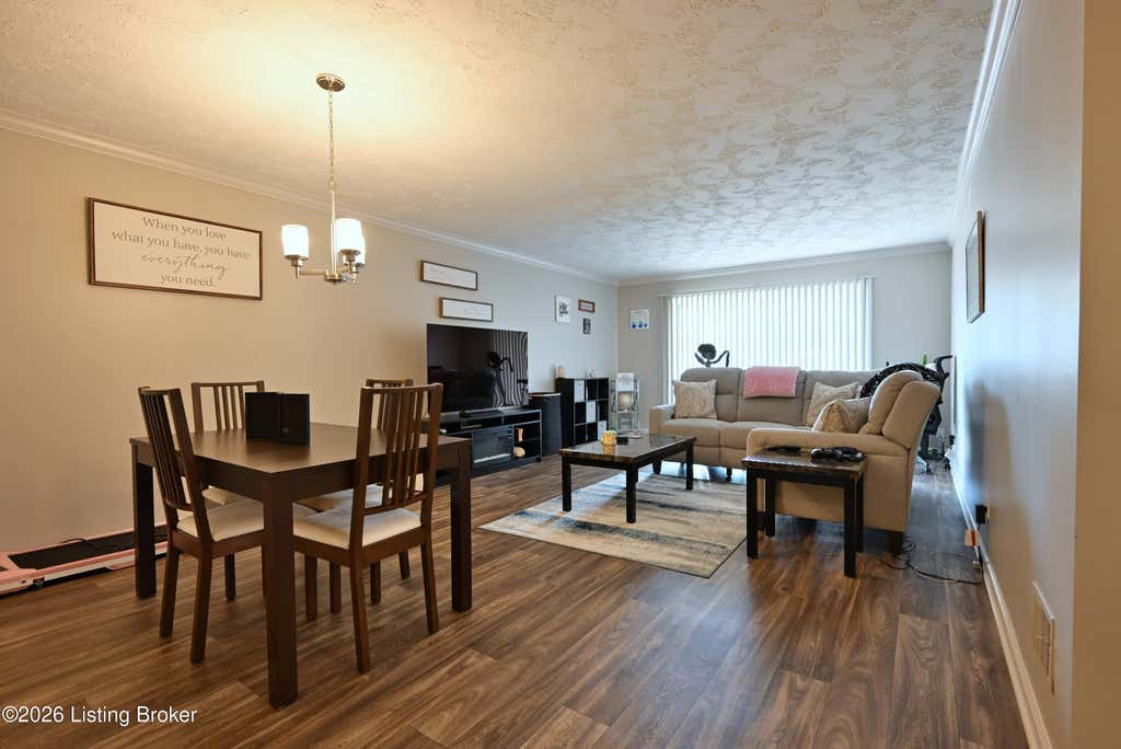 Photo of 4825 Sherburn Ln #110, Louisville, KY 40207 (MLS # 1725295)