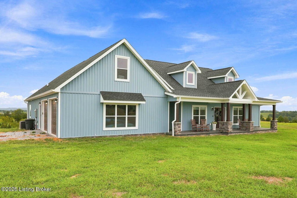 Photo of 1011 Beantown Rd, Lebanon, KY 40033 (MLS # 1731370)