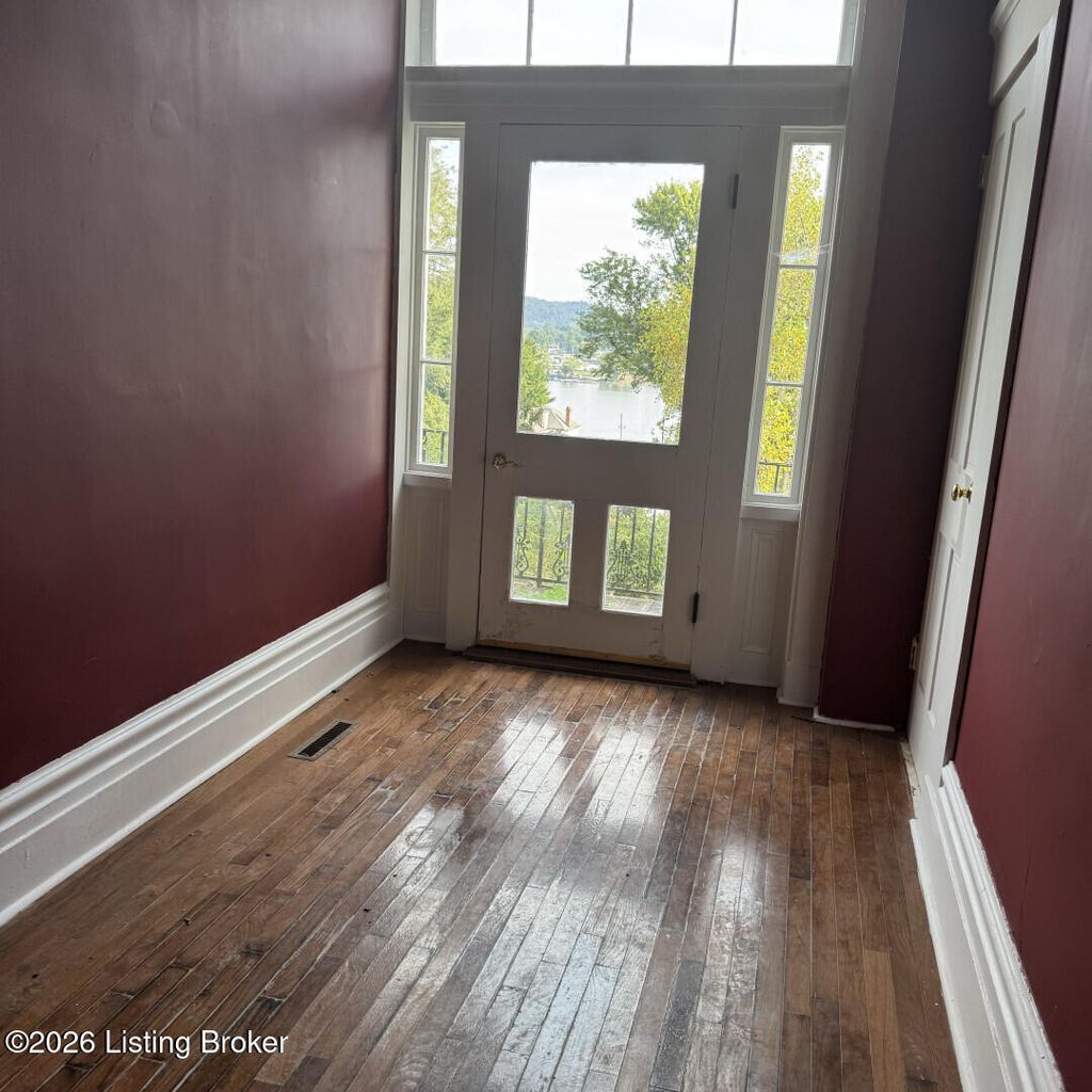 Photo of 315 W 3rd St, Maysville, KY 41056 (MLS # 1707361)