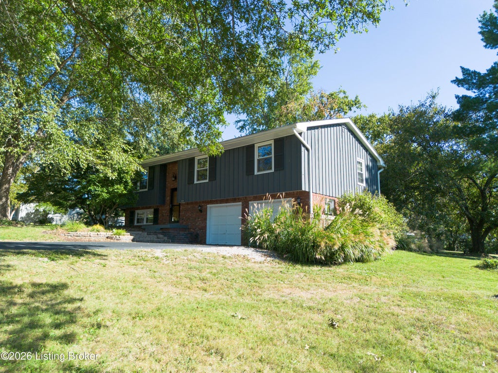 Photo of 1618 Whittaker Rd, Crestwood, KY 40014 (MLS # 1730695)