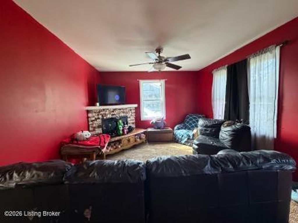 Photo of 813 Bartley Ave, Bardstown, KY 40004 (MLS # 1714473)