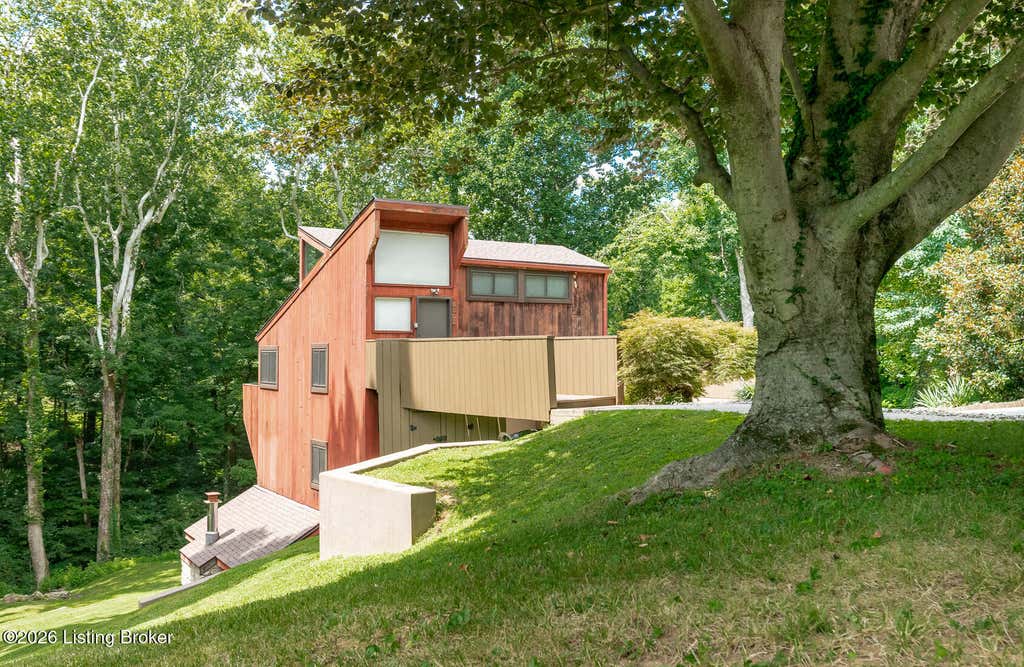 Photo of 6302 Shadow Wood Ct, Prospect, KY 40059 (MLS # 1725745)