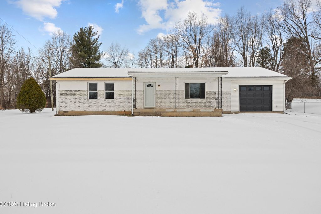 Photo of 1617 W Crocus Dr, Radcliff, KY 40160 (MLS # 1708625)