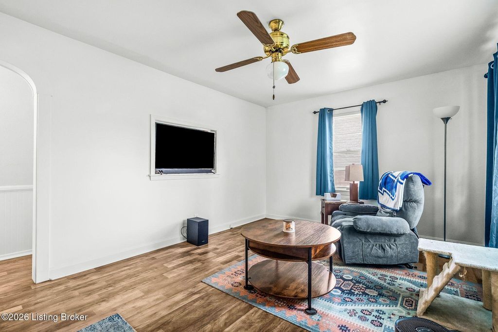 Photo of 2512 Franklin Ave, Louisville, KY 40216 (MLS # 1714134)