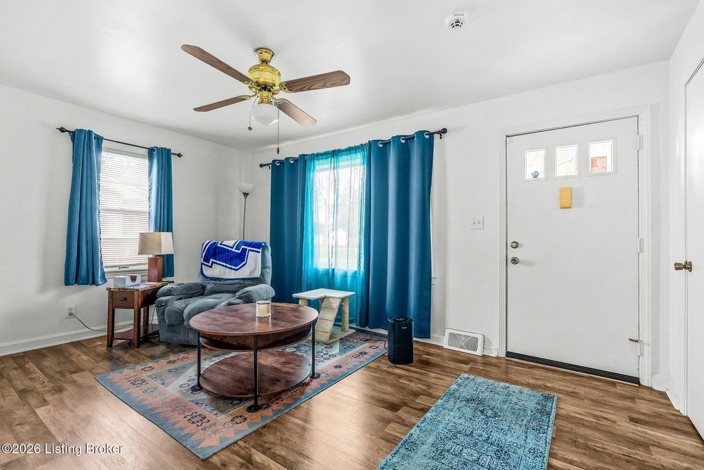 Photo of 2512 Franklin Ave, Louisville, KY 40216 (MLS # 1714134)