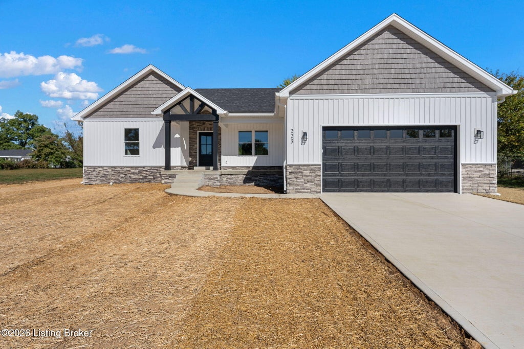 Photo of 223 Emmaus Cir, Elizabethtown, KY 42701 (MLS # 1732708)