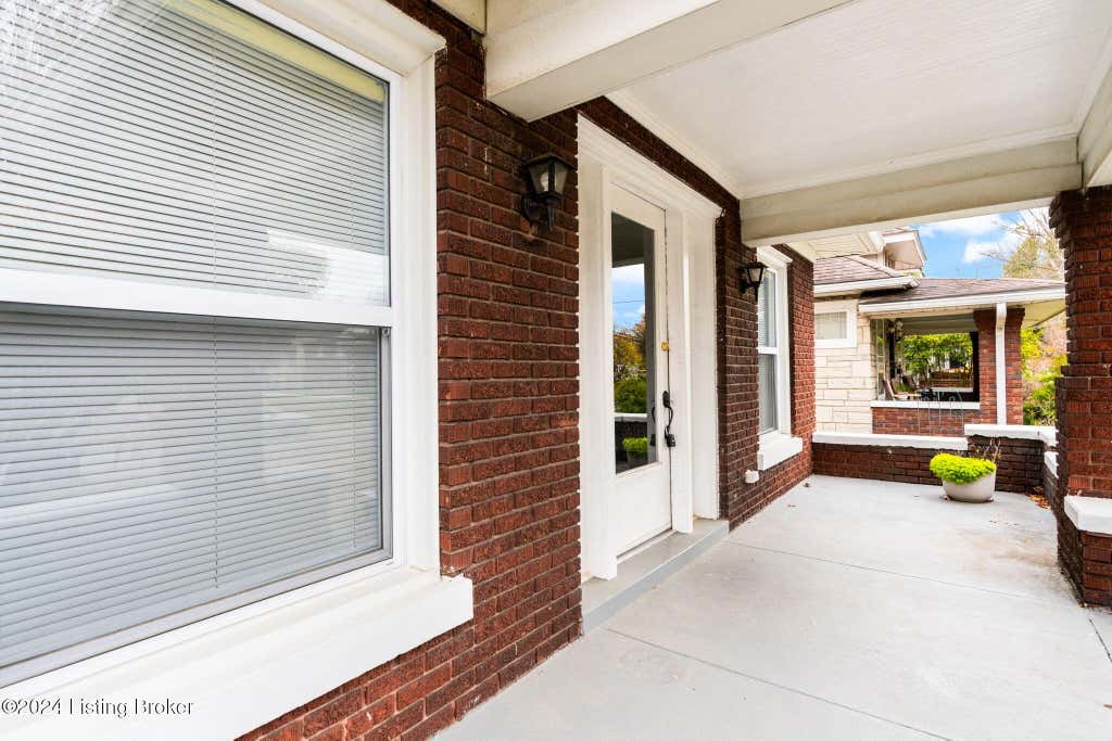 Photo of 1309 Lydia St, Louisville, KY 40217 (MLS # 1726252)