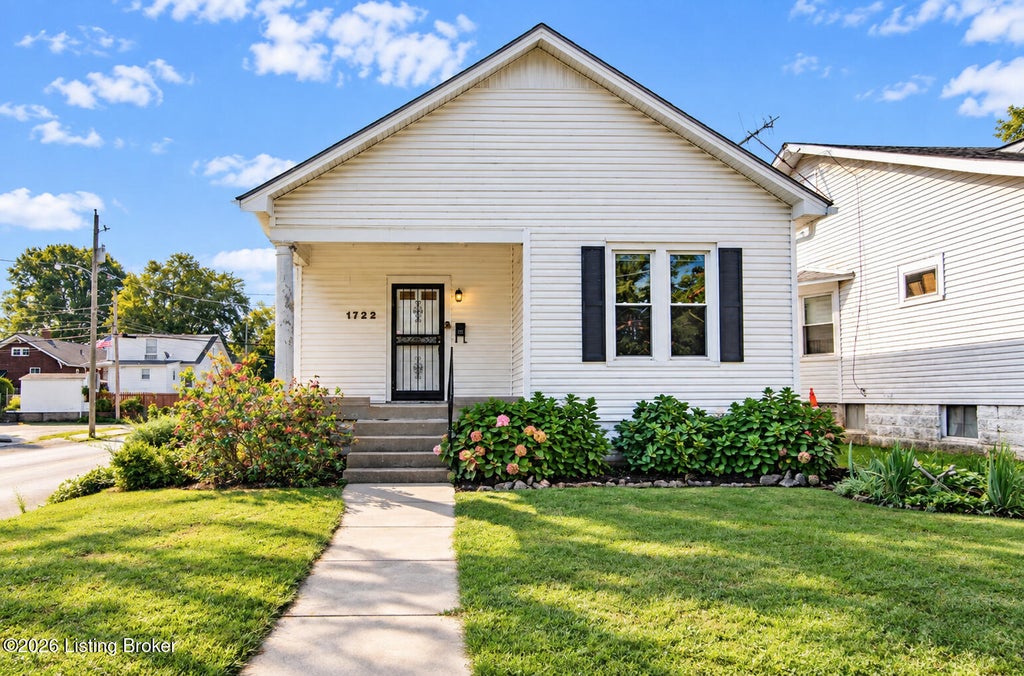 Photo of 1722 Stevens Ave, Louisville, KY 40205 (MLS # 1728374)