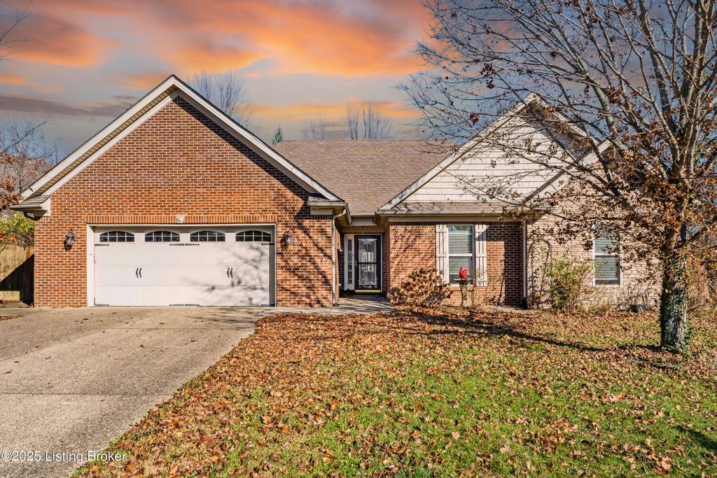 Photo of 1483 Partridge Ct, Shelbyville, KY 40065 (MLS # 1704380)