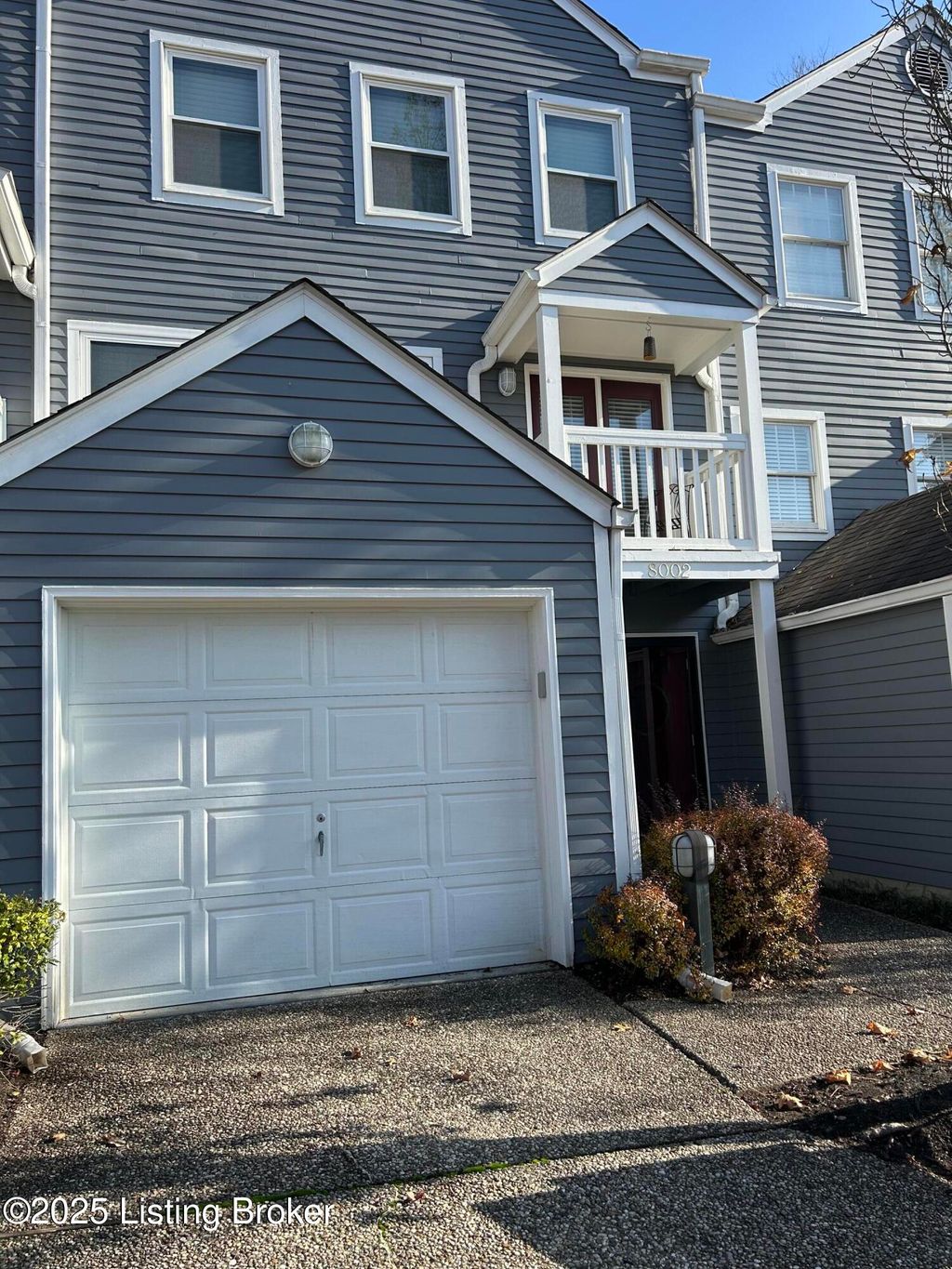 Photo of 8002 Harrods Landing Dr #8002, Prospect, KY 40059 (MLS # 1704010)