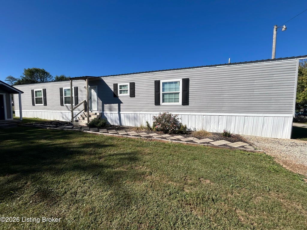 Photo of 519 High Ridge Dr, Bardstown, KY 40004 (MLS # 1730886)