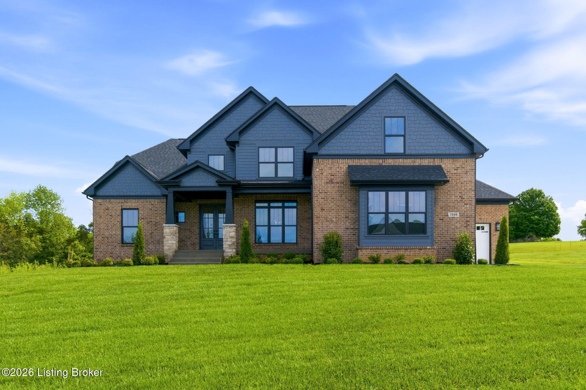 7209 Sunset Ln-01