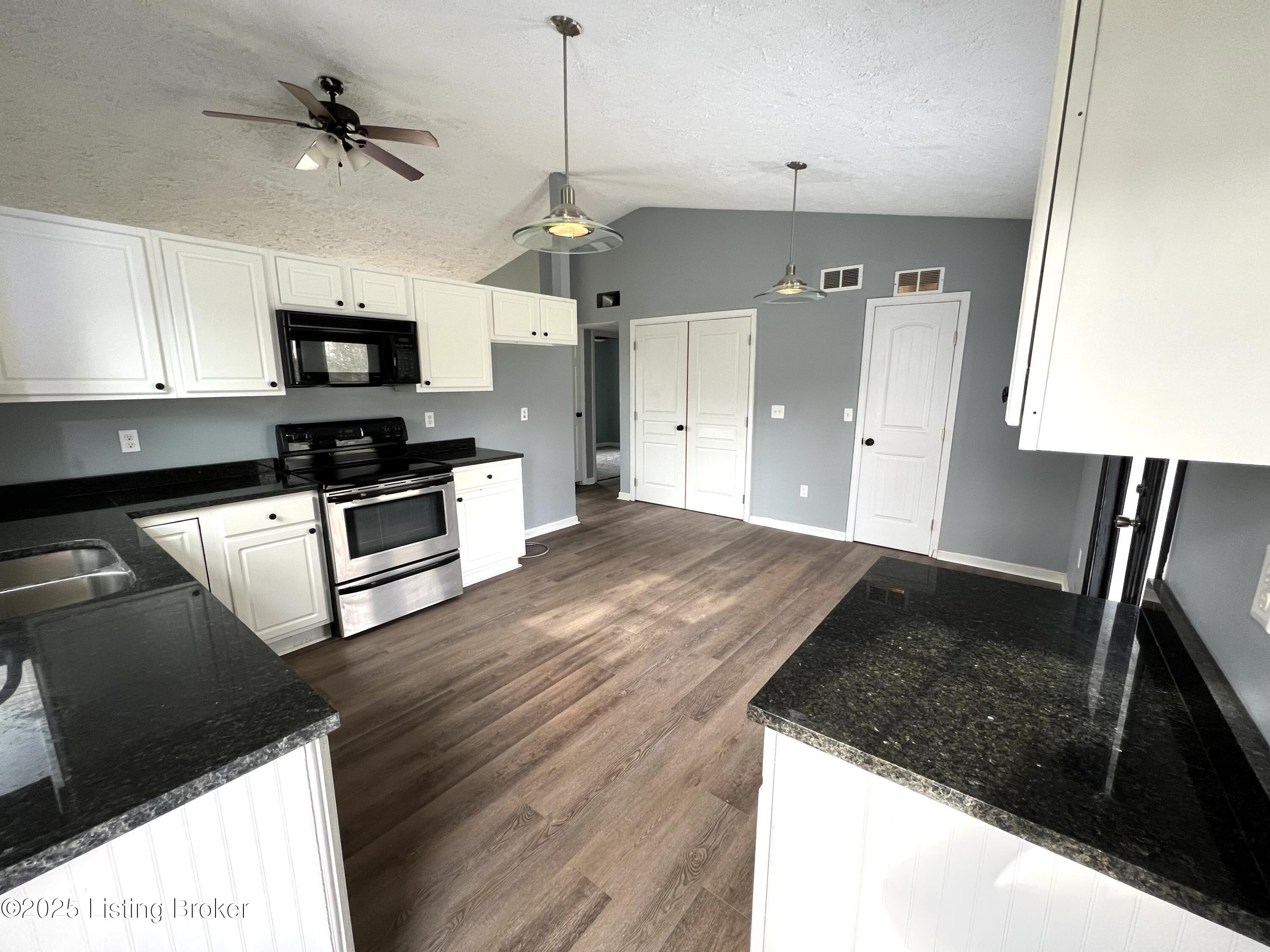 2882 Republic Ave, Radcliff, Kentucky image 3