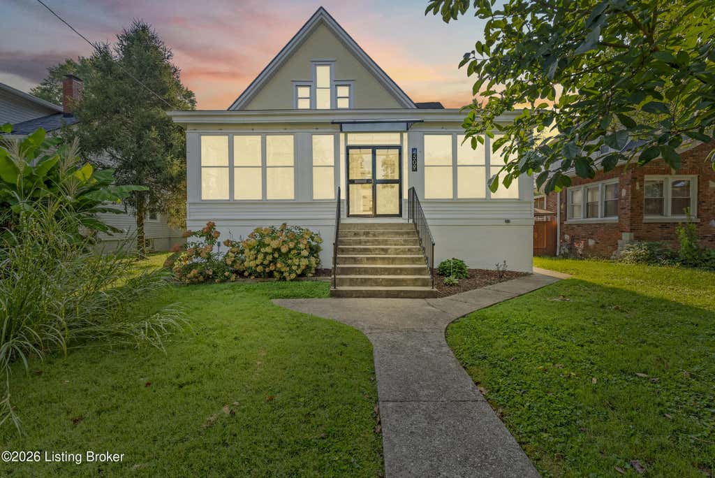 Photo of 4509 Southcrest Dr, Louisville, KY 40215 (MLS # 1727429)