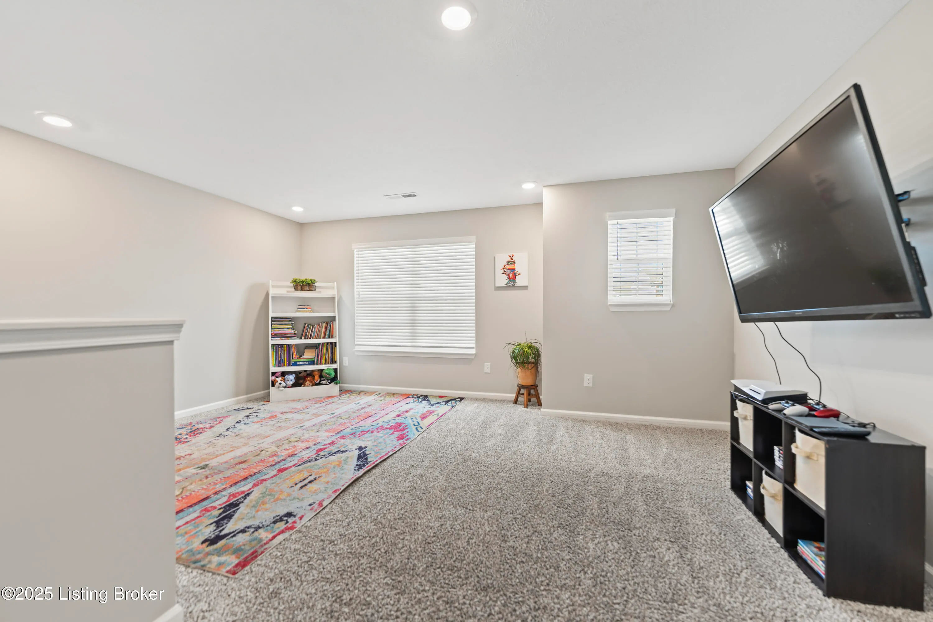 Louisville, Kentucky 40229, United States, 5 Bedrooms Bedrooms, ,4 BathroomsBathrooms,Residential,Active,111788