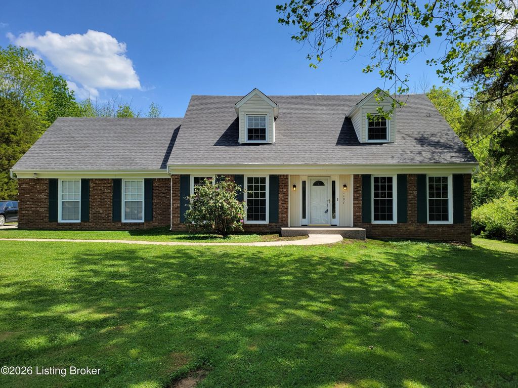 Photo of 1107 Bruce Wood Ct, Louisville, KY 40245 (MLS # 1715515)