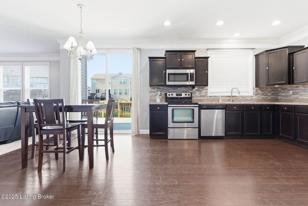 Photo of 9102 Rocky Bank Ct, Louisville, KY 40291 (MLS # 1703527)