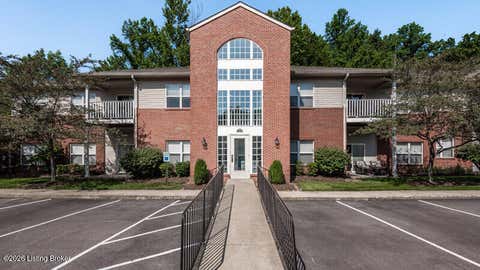Condo For Sale - 9208 Hawthorne Pointe Dr #102<br/> Louisville, KY 40272
