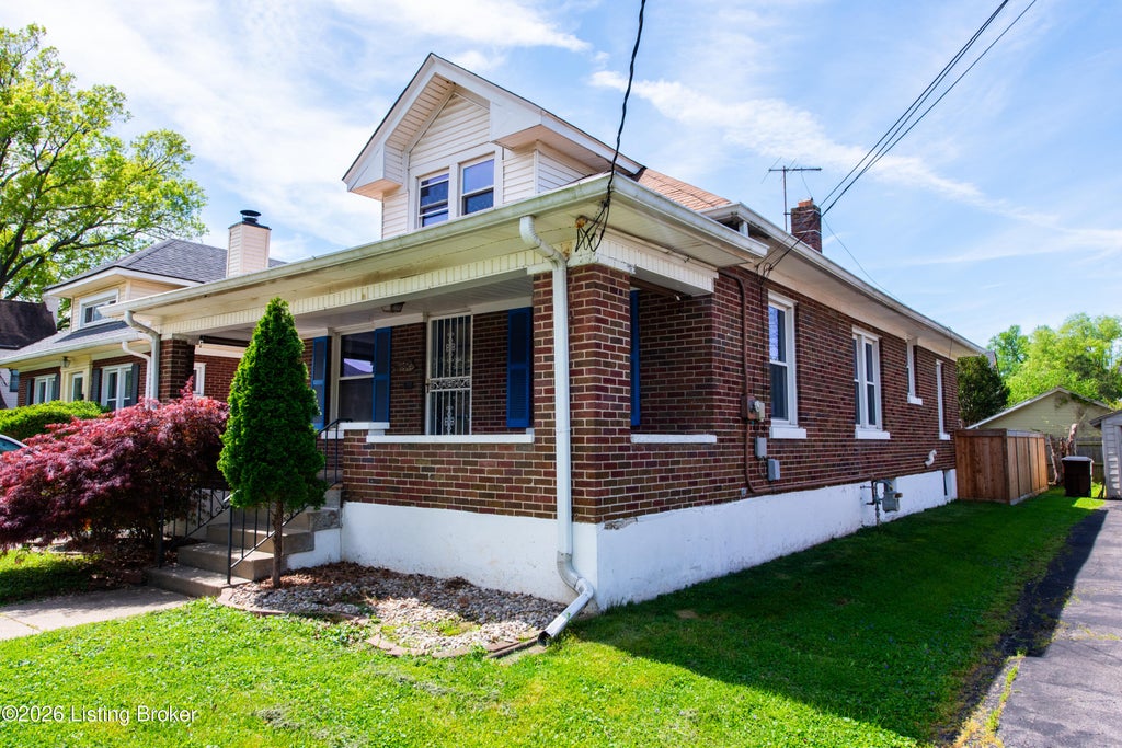 Photo of 316 Iola Rd, Louisville, KY 40207 (MLS # 1729221)