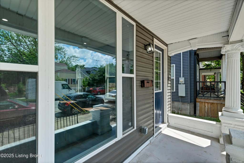Photo of 511 E Kentucky St, Louisville, KY 40203 (MLS # 1727341)