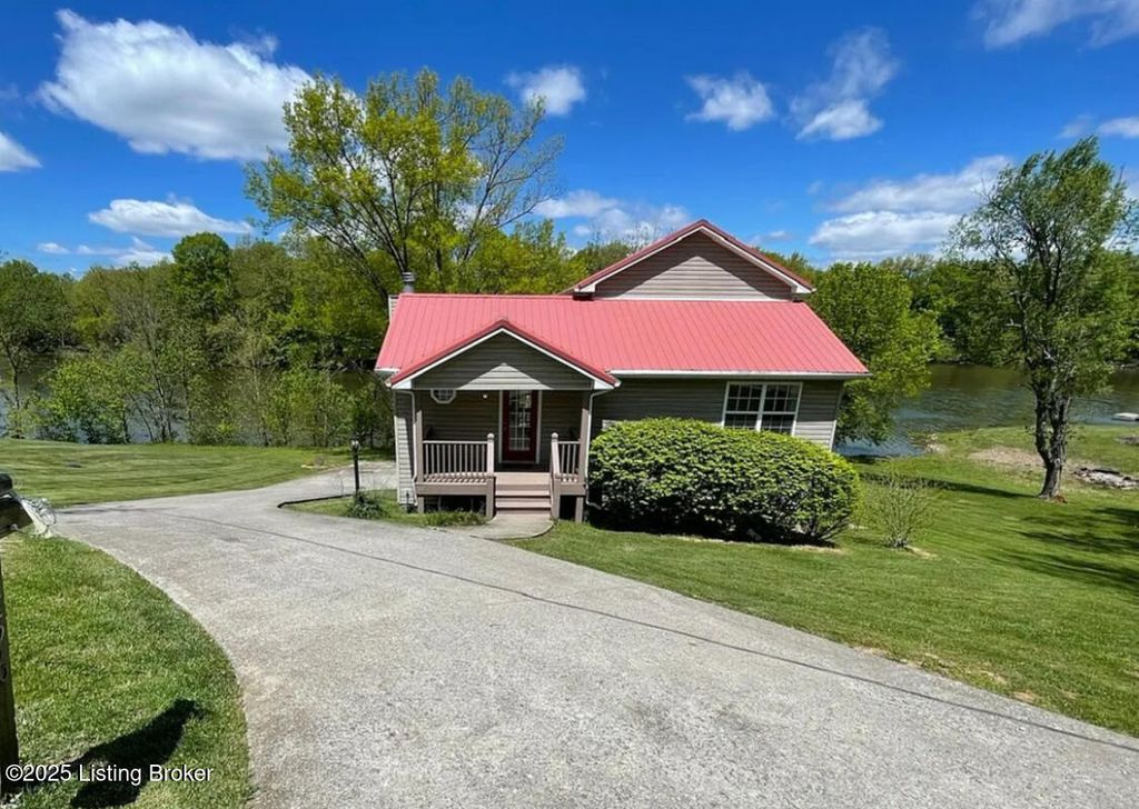 Photo of 456 Cove Rd, Shelbyville, KY 40065 (MLS # 1704836)