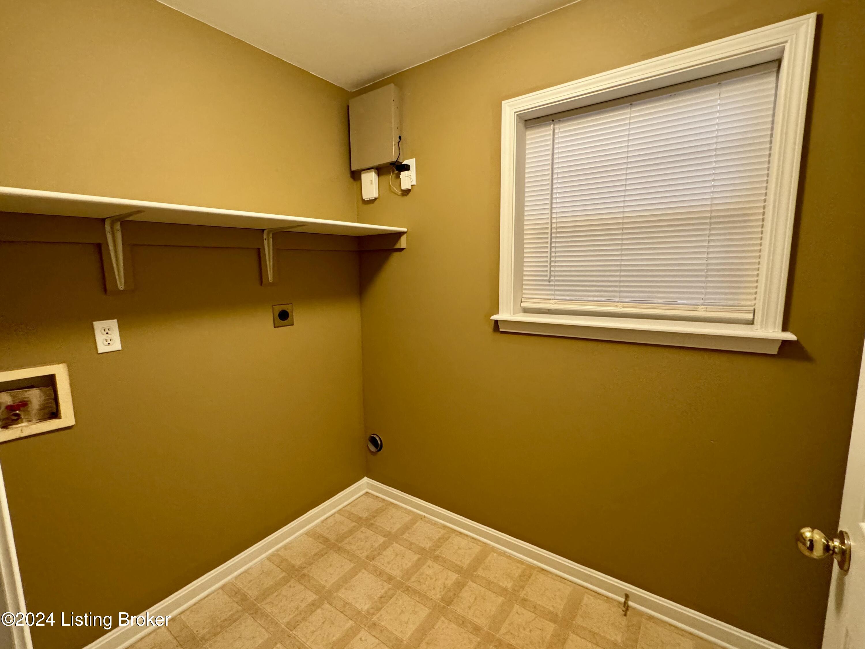 613 E Caldwell St, Louisville, Kentucky image 10