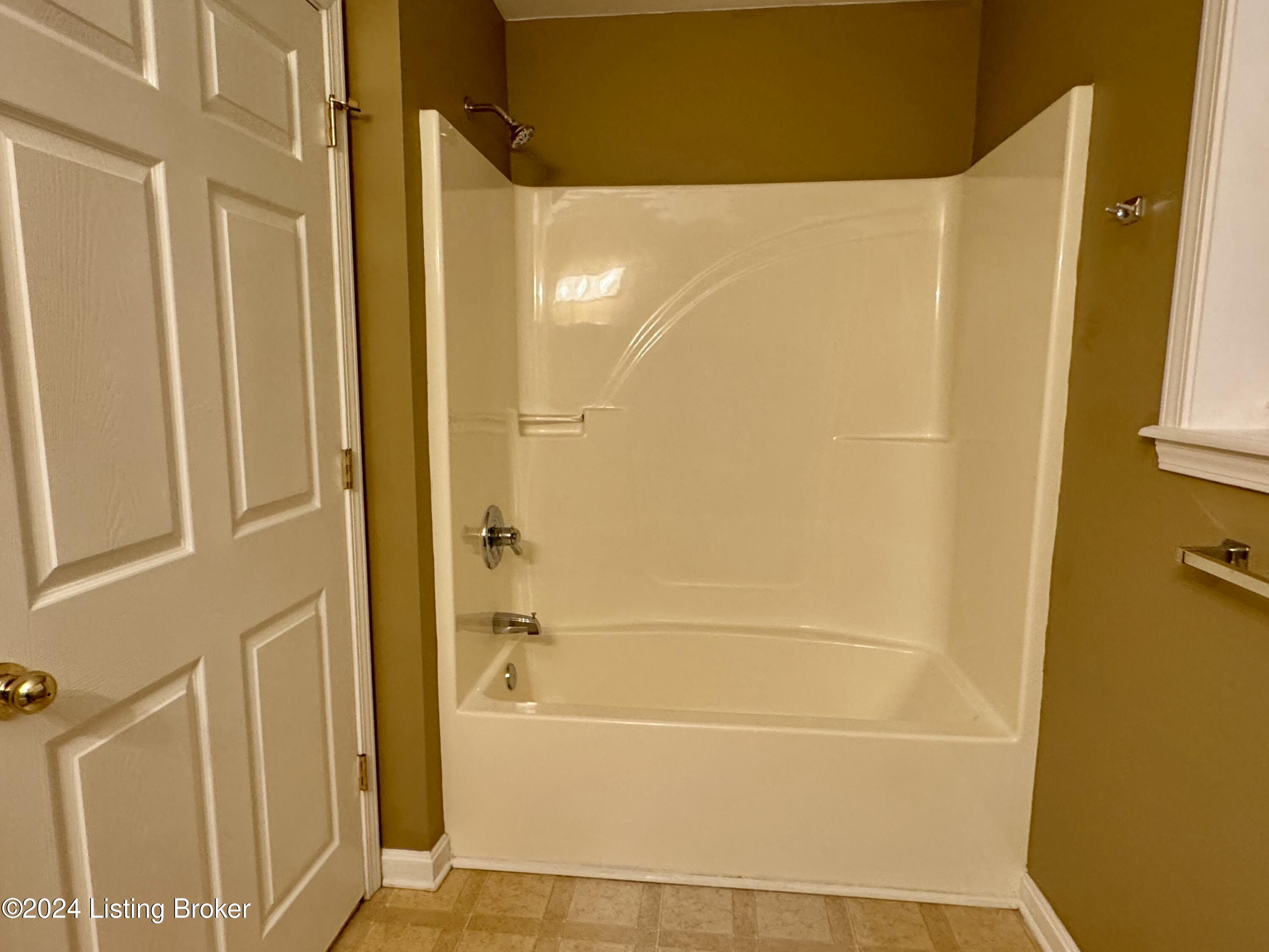 613 E Caldwell St, Louisville, Kentucky image 9