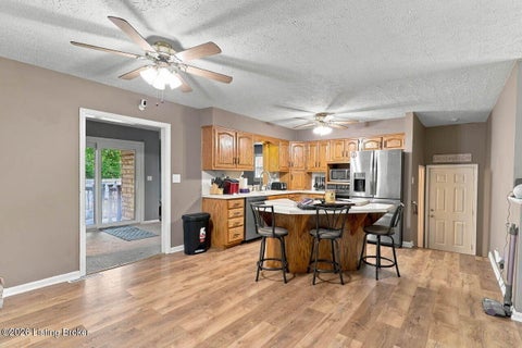Tiny photo for 5612 Sterling Dr, Louisville, KY 40216 (MLS # 1729619)