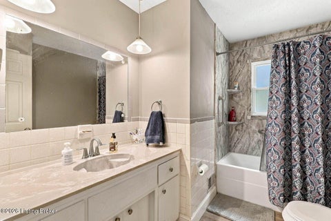Tiny photo for 5612 Sterling Dr, Louisville, KY 40216 (MLS # 1729619)