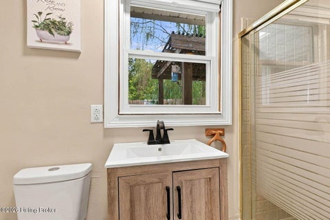 Tiny photo for 5612 Sterling Dr, Louisville, KY 40216 (MLS # 1729619)