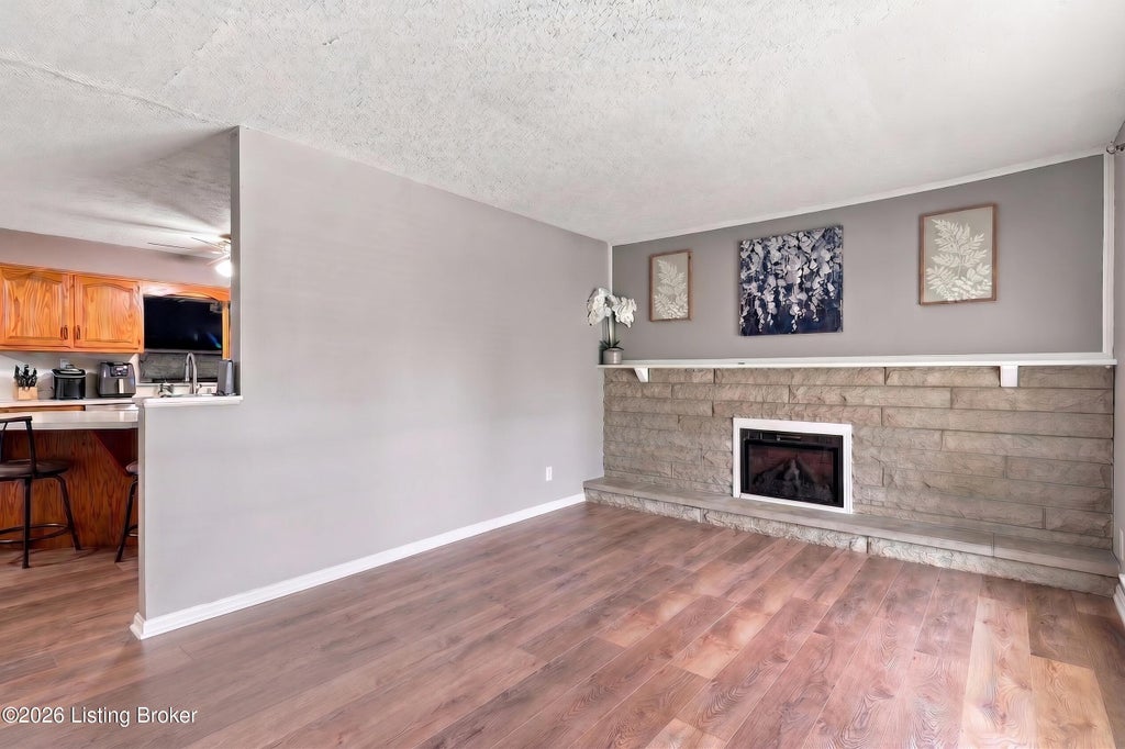 Photo of 5612 Sterling Dr, Louisville, KY 40216 (MLS # 1729619)