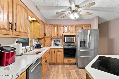 Tiny photo for 5612 Sterling Dr, Louisville, KY 40216 (MLS # 1729619)