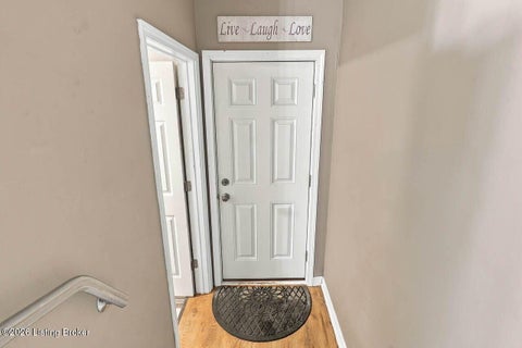 Tiny photo for 5612 Sterling Dr, Louisville, KY 40216 (MLS # 1729619)