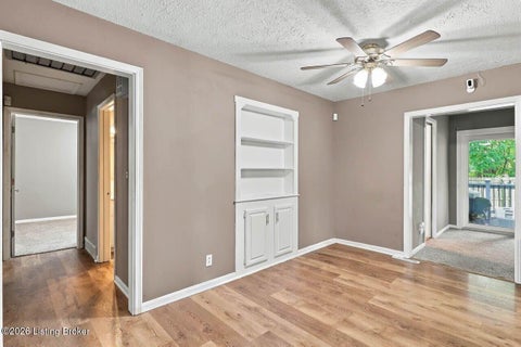 Tiny photo for 5612 Sterling Dr, Louisville, KY 40216 (MLS # 1729619)