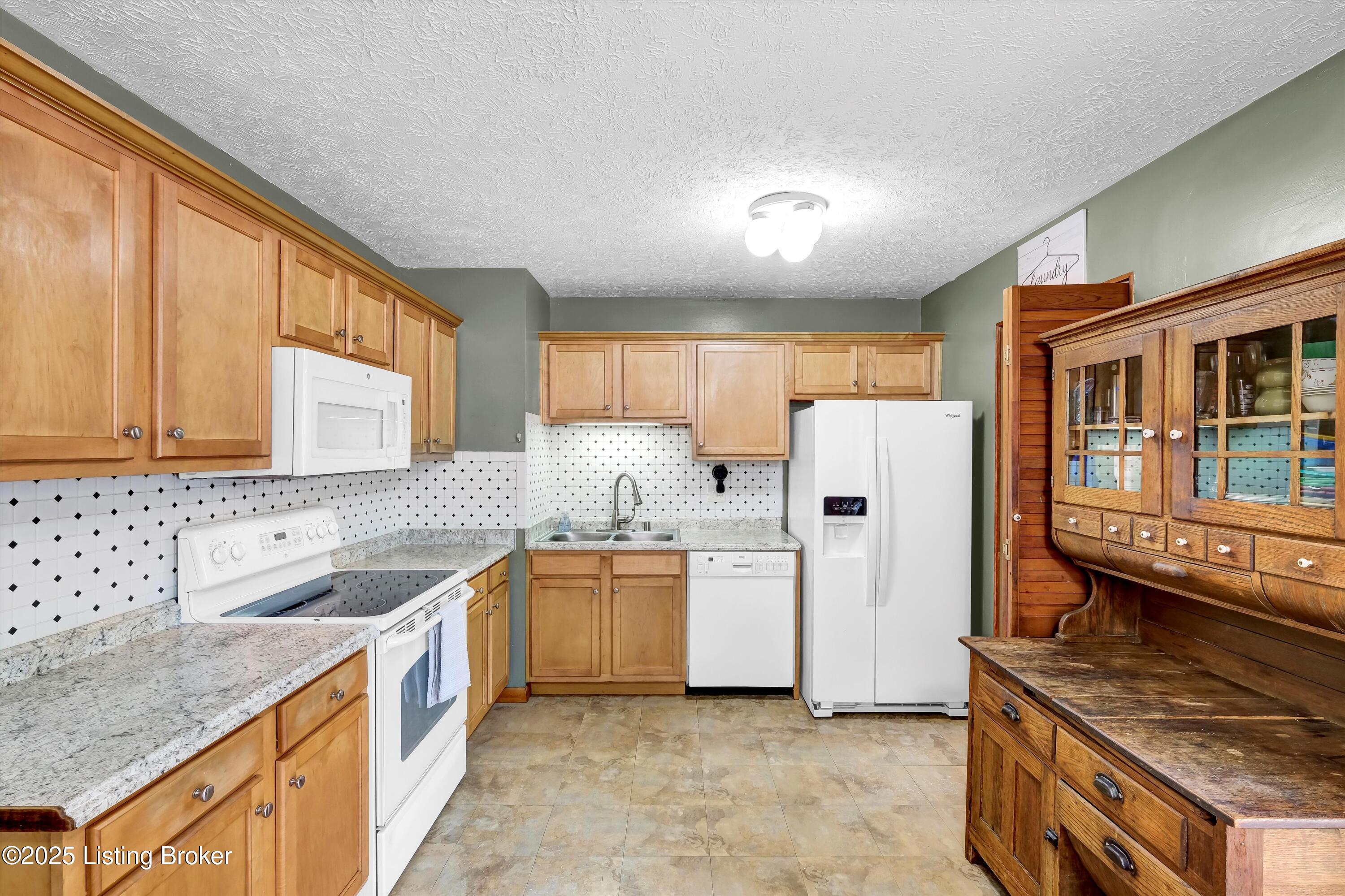 3608 Ethelwood Dr, Louisville, Pennsylvania image 11