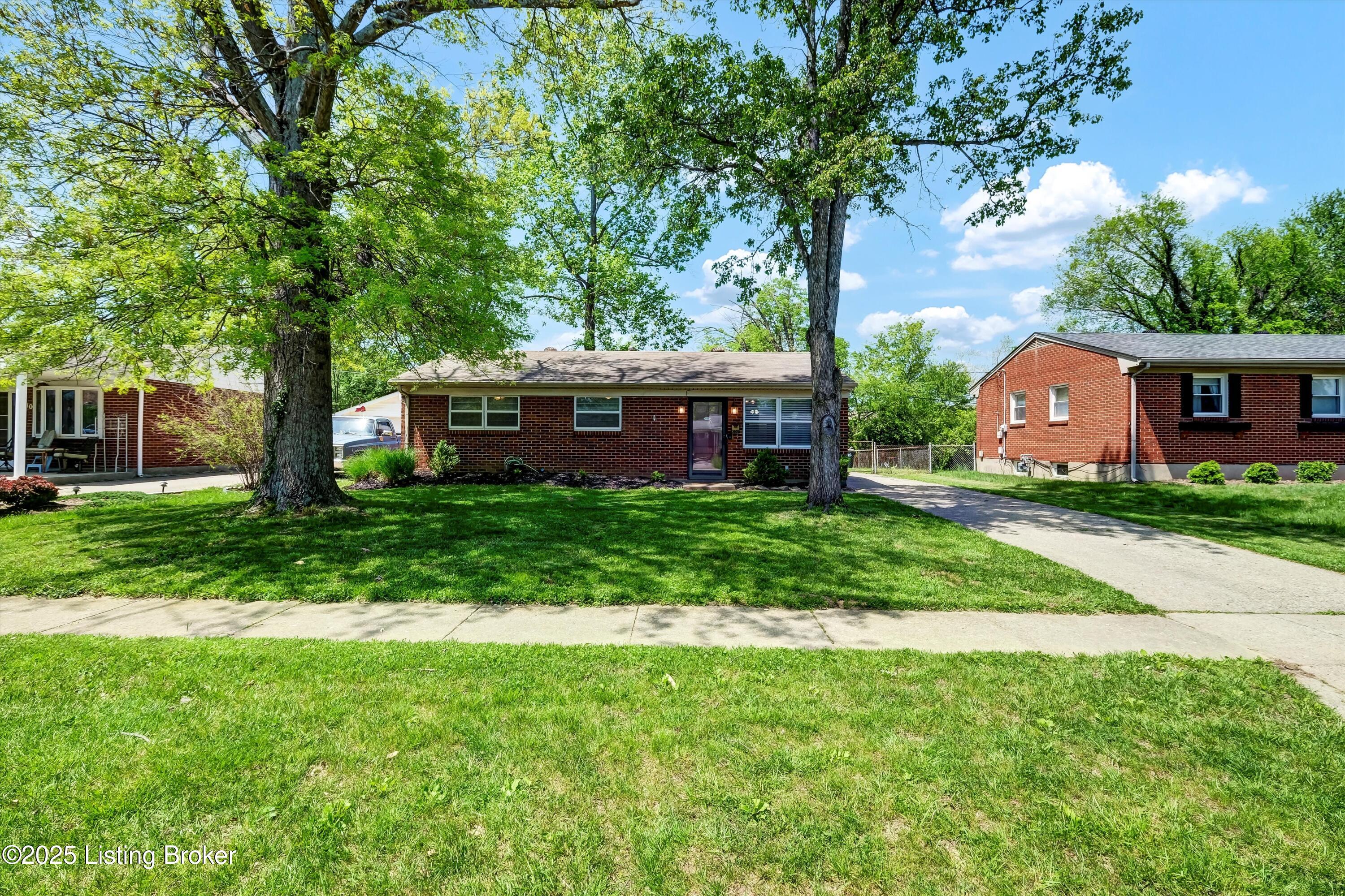 3608 Ethelwood Dr, Louisville, Pennsylvania image 2