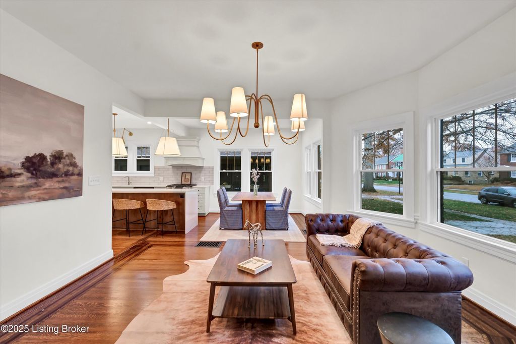 Photo of 2436 Broadmeade Rd, Louisville, KY 40205 (MLS # 1710618)