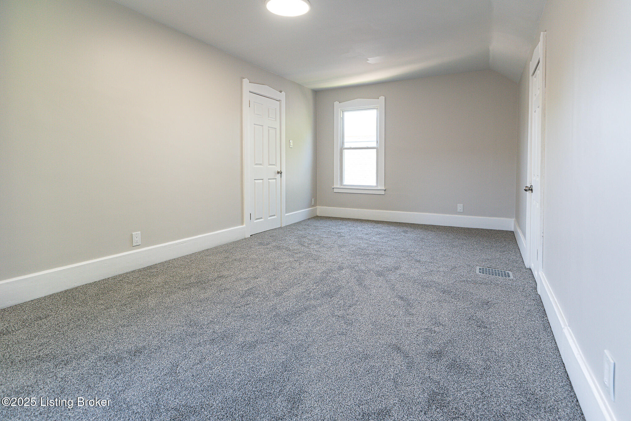 2131 W Lee St, Louisville, Kentucky image 14