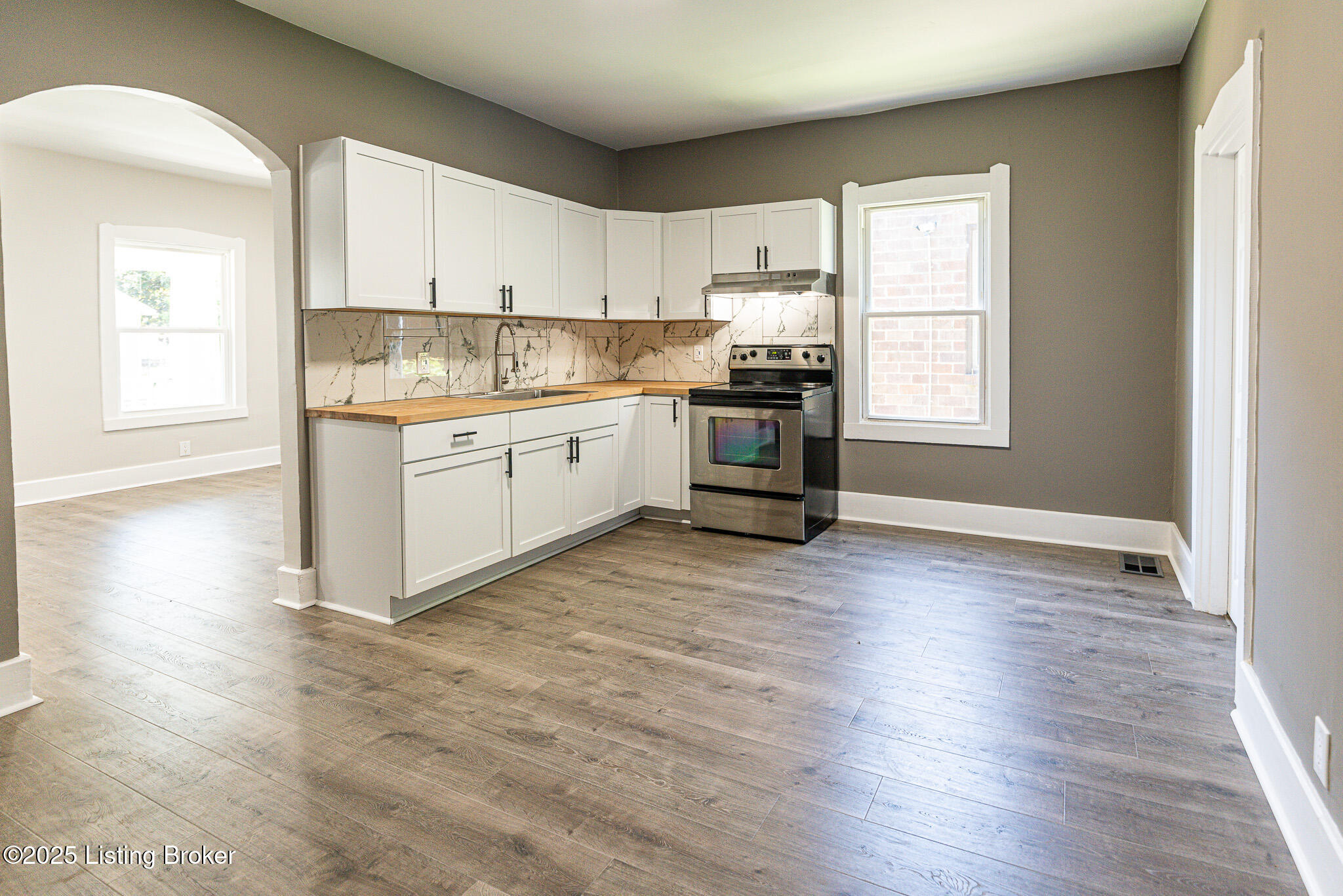 2131 W Lee St, Louisville, Kentucky image 6