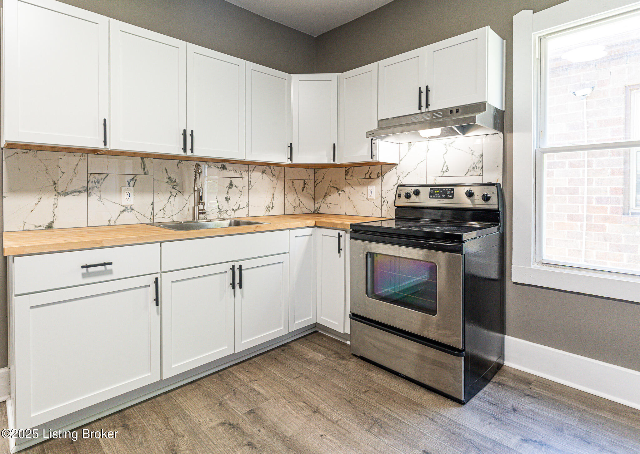 2131 W Lee St, Louisville, Kentucky image 7